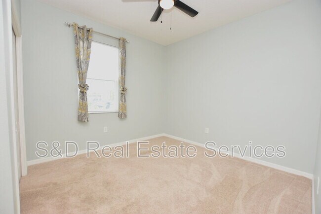 Building Photo - 5632 Aral Dr