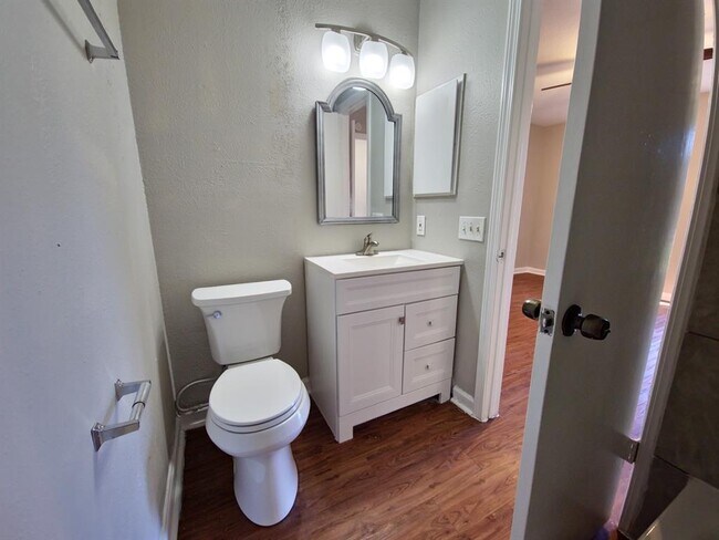 Building Photo - 4502 Turnstone Dr