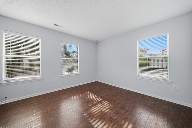 Building Photo - 205 Westover Ave