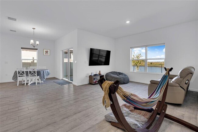 Building Photo - 5920 Catamaran Ave