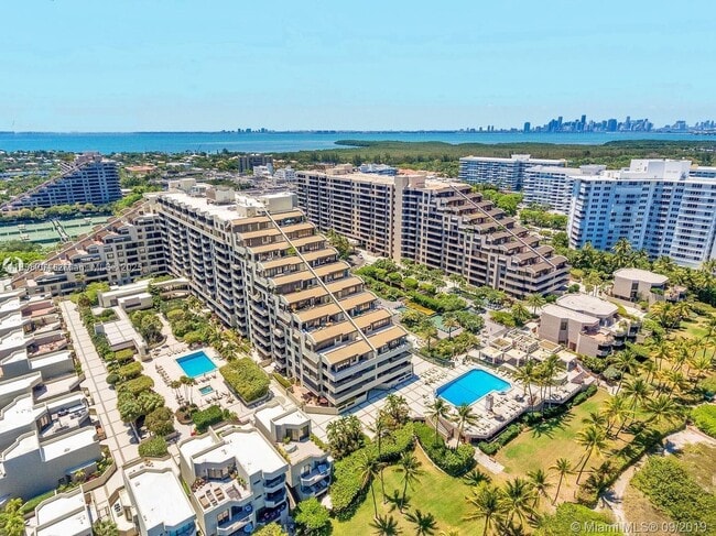 Building Photo - 201 Crandon Blvd