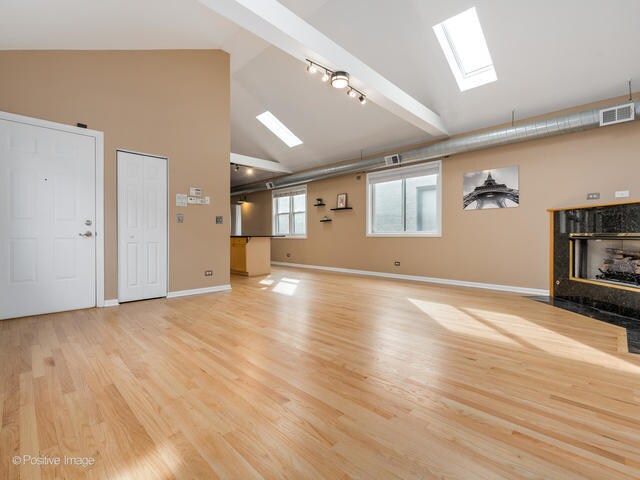 Building Photo - 2406 W Flournoy St
