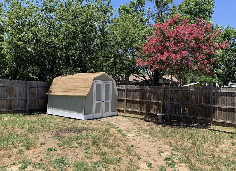 Storage Shed - 516 Mustang Drive