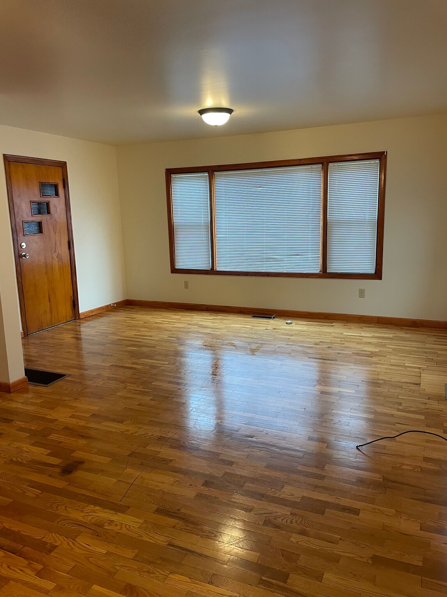 Building Photo - 1234 Isabella St