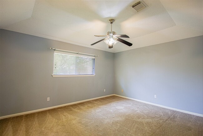 Building Photo - 9710 Springmont Dr
