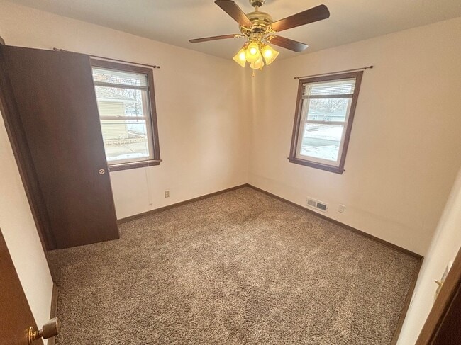 Building Photo - 10450 Washington Blvd NE