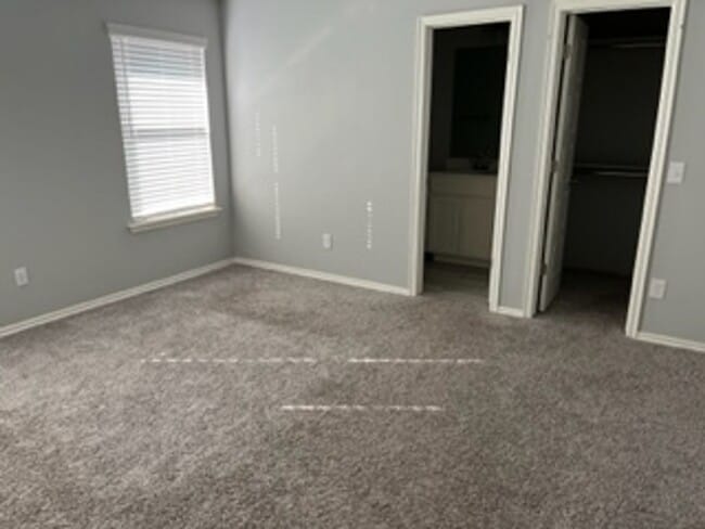 Building Photo - 4612 Emerald Knoll Rd