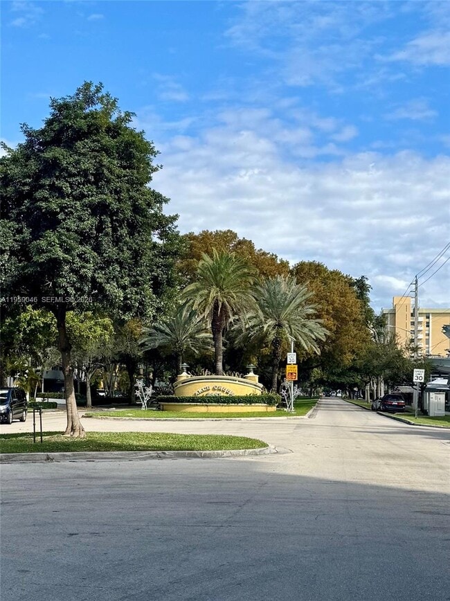 Building Photo - 13499 Biscayne Blvd