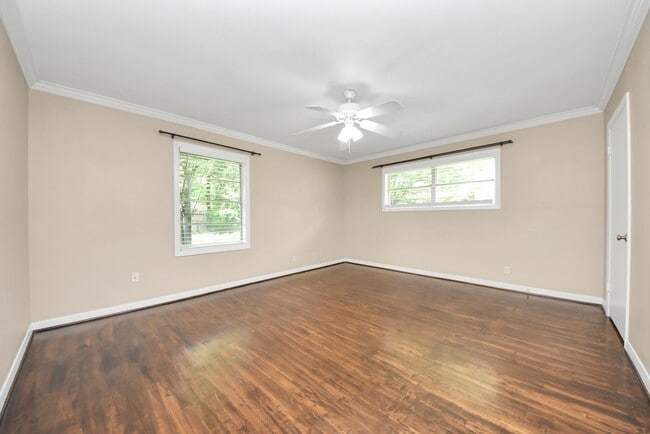 Building Photo - 4422 Nenana Dr