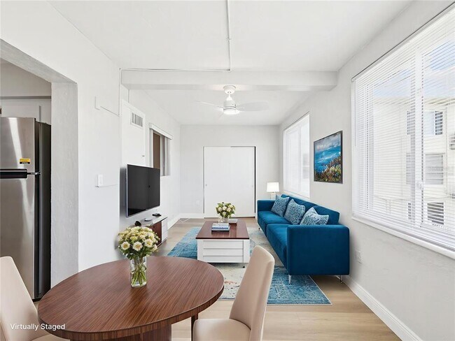 Building Photo - 2433 Brazilia Dr