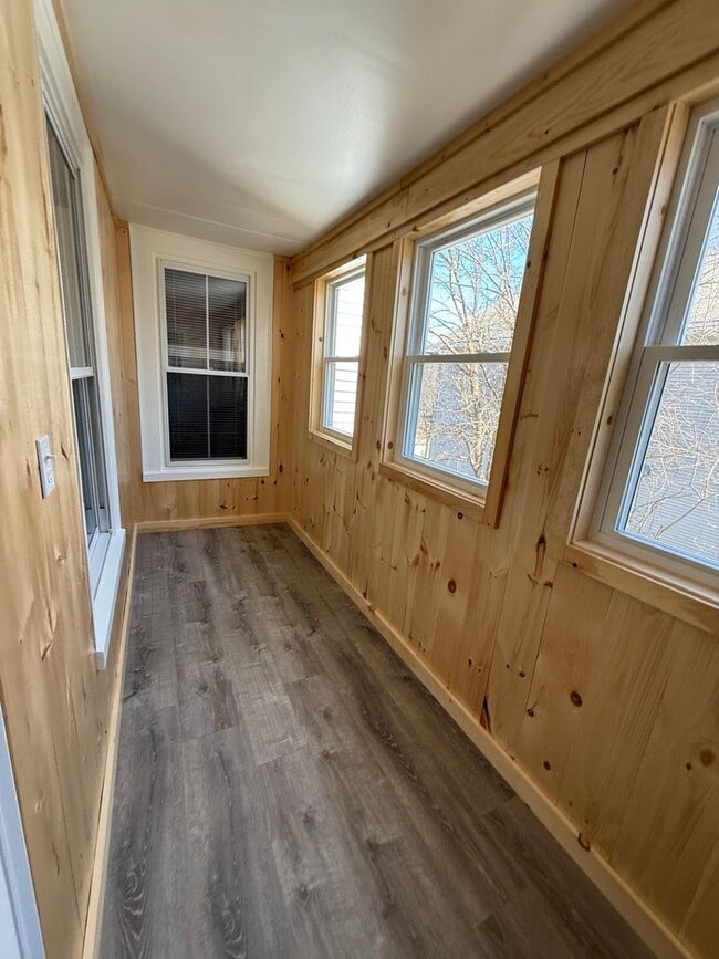 Building Photo - 319 Cedar St