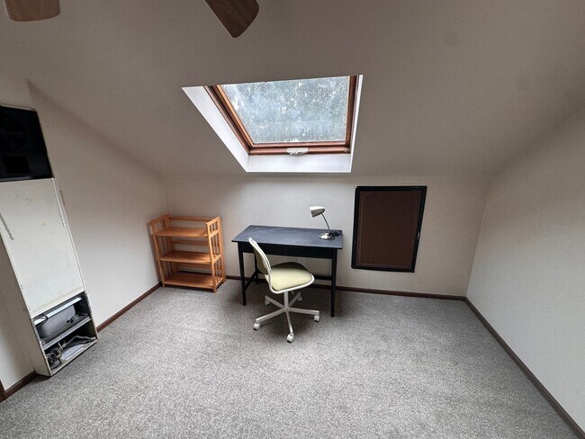 Building Photo - Bungay 22nd Ave Apartments - UW