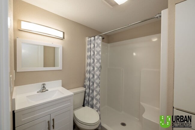 Building Photo - Modern Kendall Yards Townhome – 3 Bed, 2.5 Bath | 1,500 Sq. Ft.