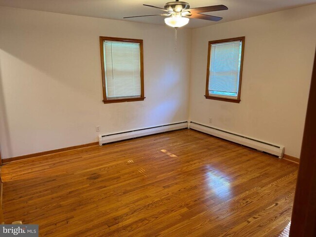 Building Photo - 13994 Burntwoods Rd