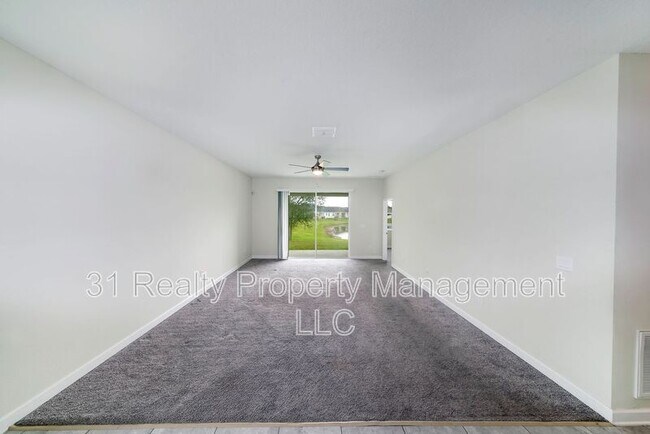 Building Photo - 11036 Sycamore Woods Dr