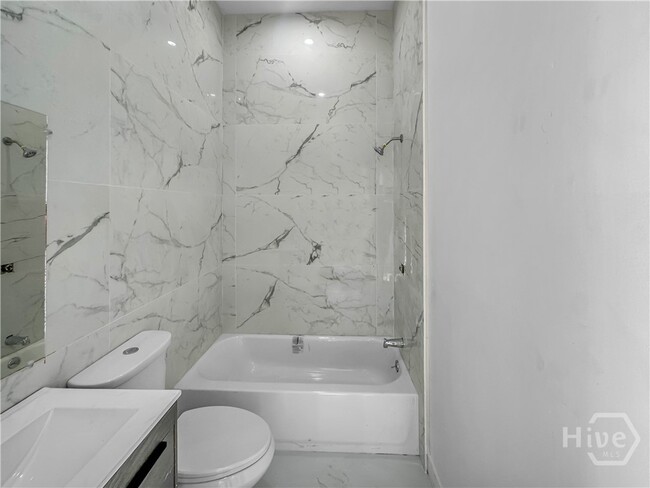 Building Photo - 312 W 37th St