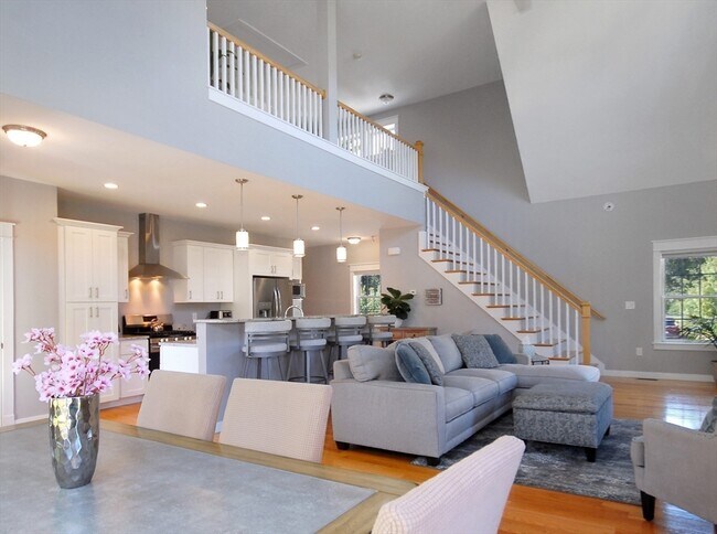 Building Photo - 19 Brigham Farm Ln