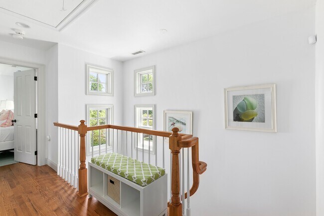 Building Photo - 23 Pierpont St