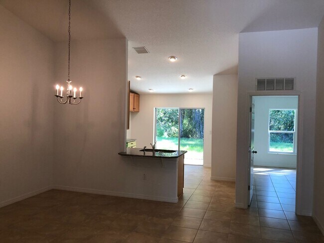 Building Photo - 44 Karat Path