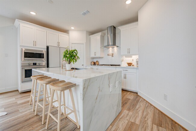 Building Photo - 4606 Wax Myrtle Ct