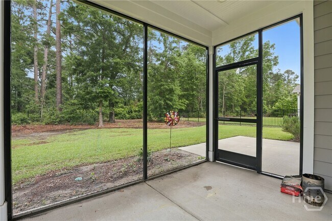 Building Photo - 29 Franklin Cut