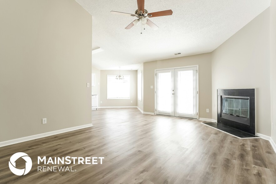 Building Photo - 2 Kilburn Ln