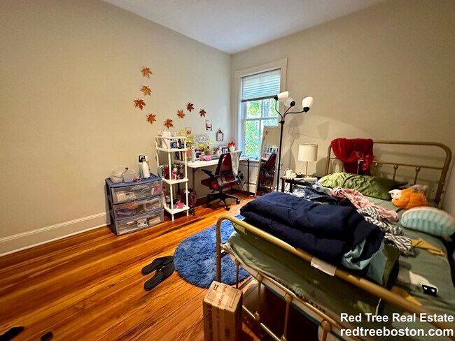 Building Photo - 151 Highland St