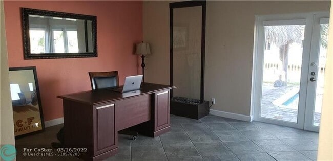 Building Photo - 191 SE 9th Ct