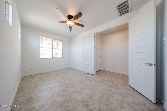Building Photo - 5015 N 88th Ave