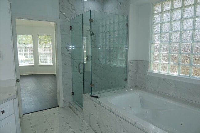 Building Photo - 12211 Summerland Ridge Ln