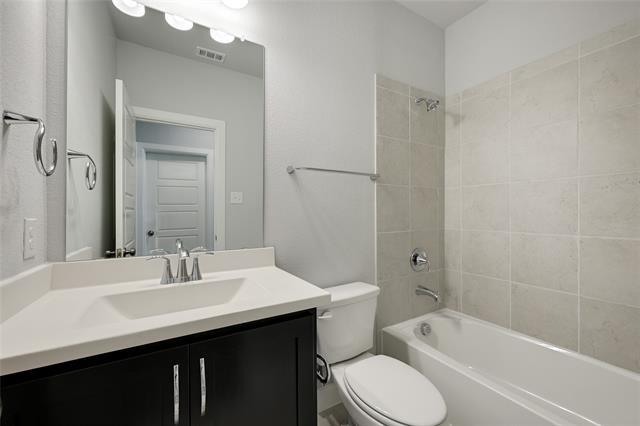 Building Photo - 14421 Walsh Ave