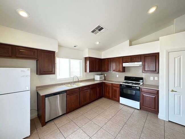 Building Photo - SQUARE AT WIGWAM RANCH