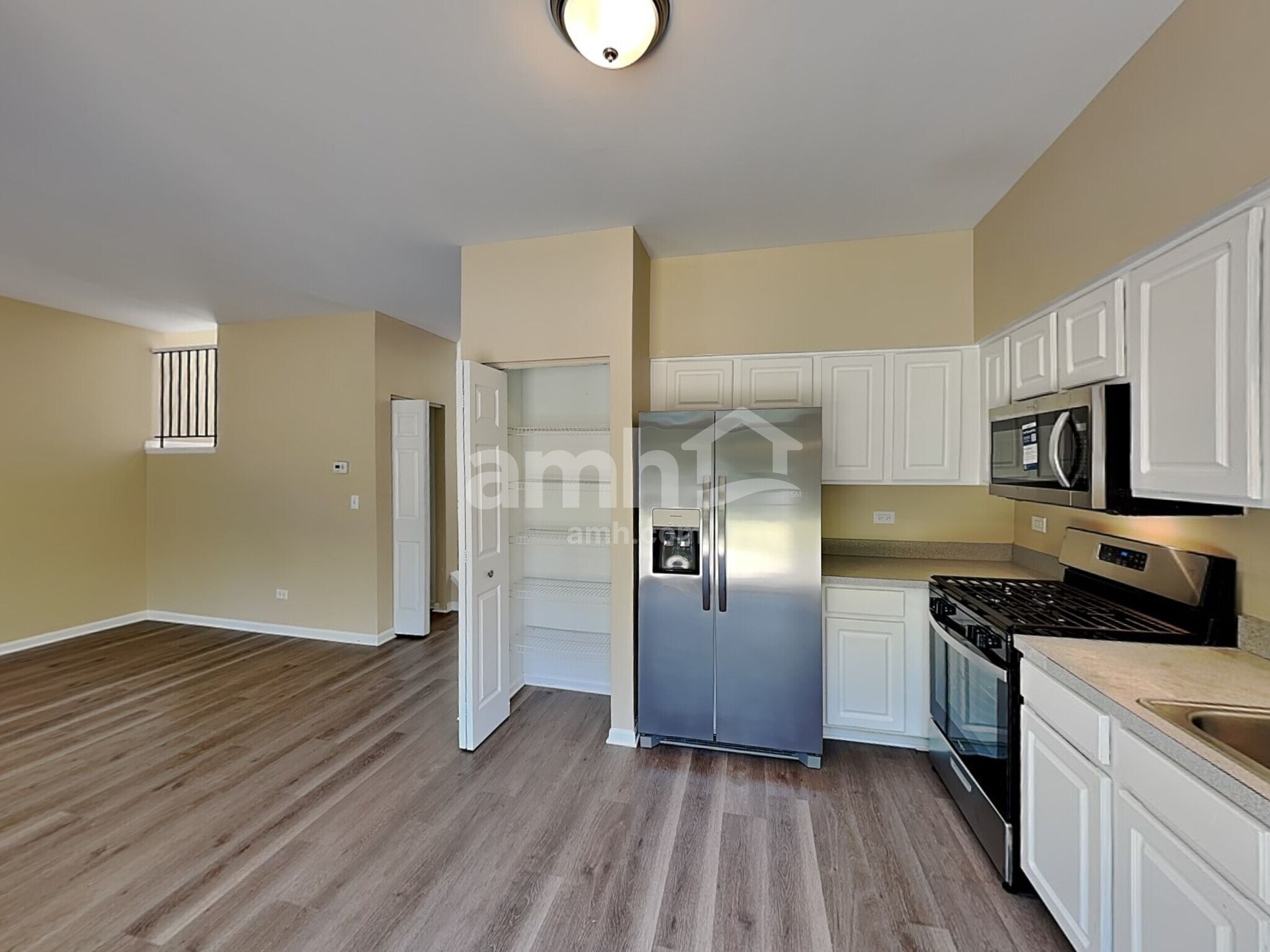 Building Photo - 2828 Sun Valley Dr