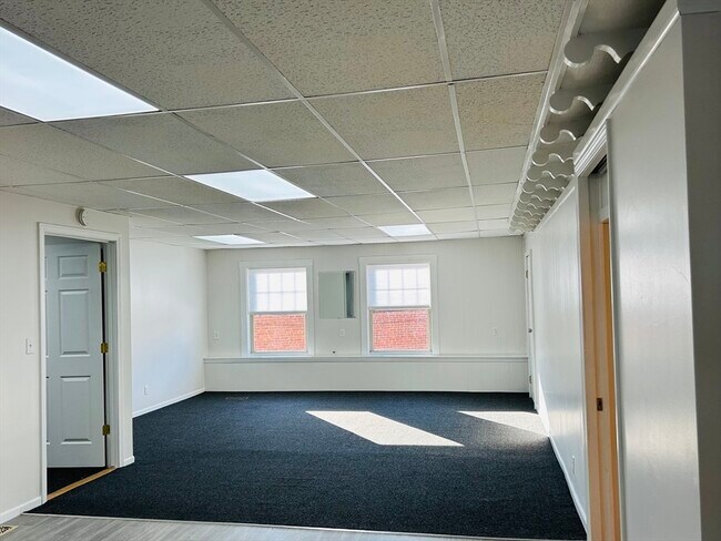 Building Photo - 64 Jireh St