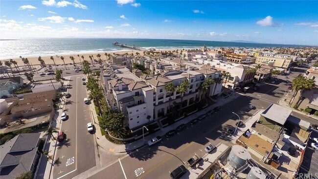 Building Photo - 200 E Pacific Coast Hwy