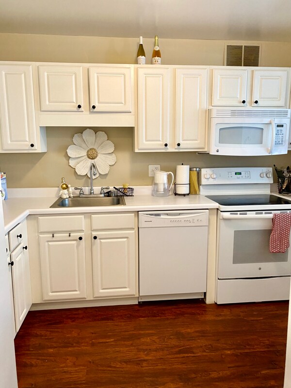 Building Photo - 211 E Ohio St