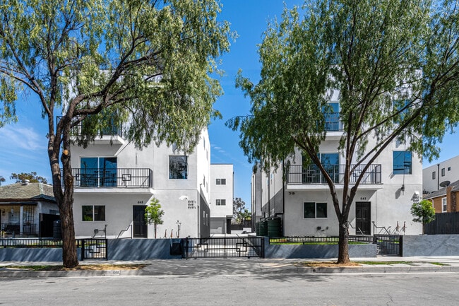 Building Photo - 648 N Boyle Ave