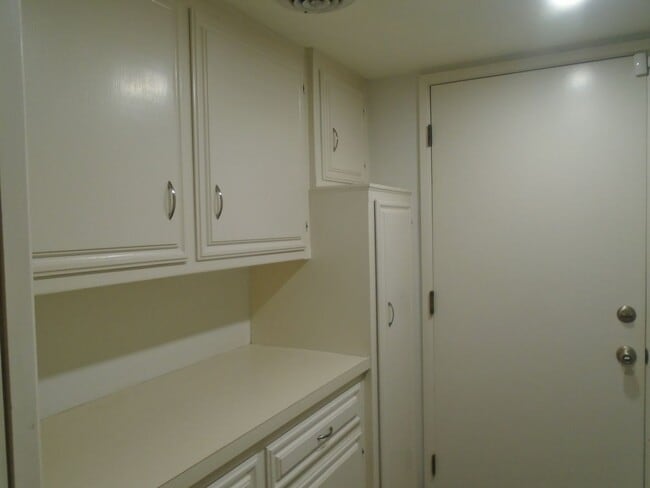Building Photo - GATED COMMUNITY !!! MOVE IN SPECIAL!! $299...