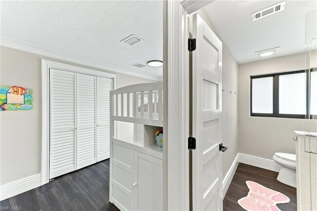 Building Photo - 580 Tripoli Ct