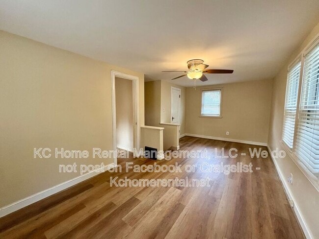 Building Photo - 7839 Robinson St