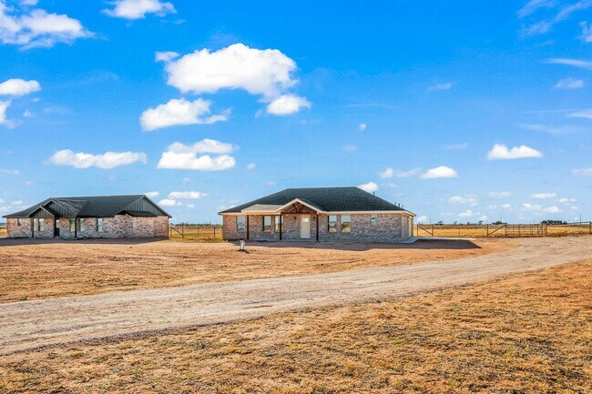 Building Photo - Country Living In Roosevelt ISD!