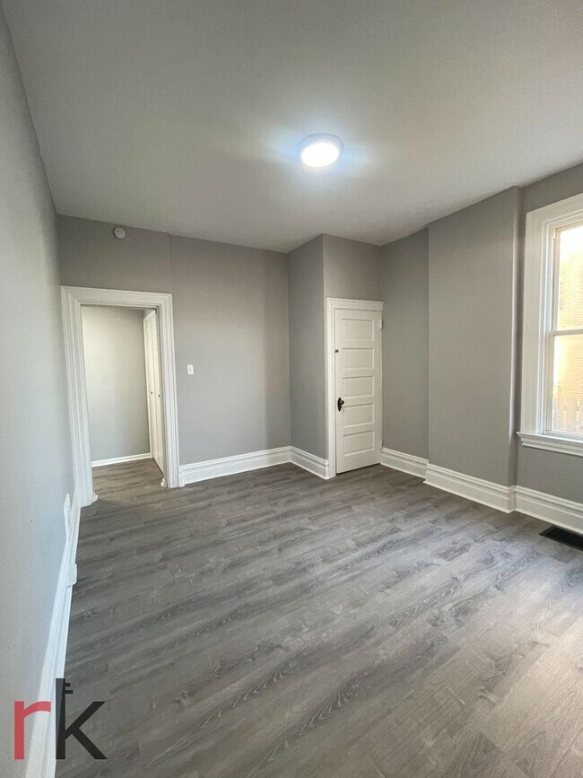 Building Photo - 62 N Bryant Ave