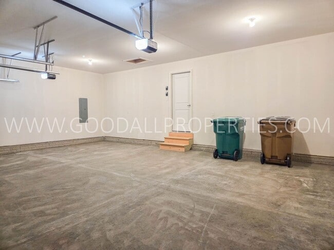 Building Photo - Enjoy new construction living in a prime Norwalk location!
