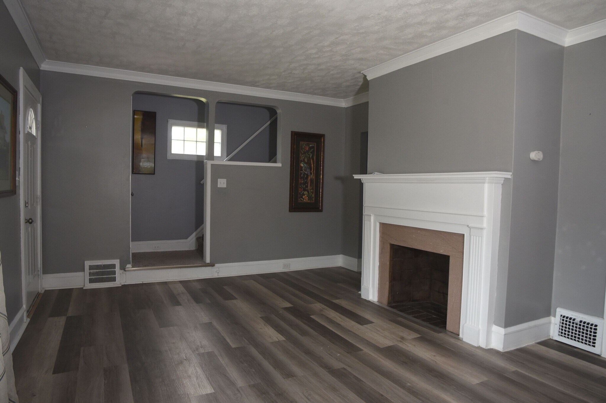 Cozy Livingroom Fireplace - 13407 Cedar Rd