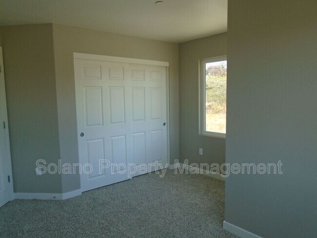 Building Photo - 2401 Broadway St