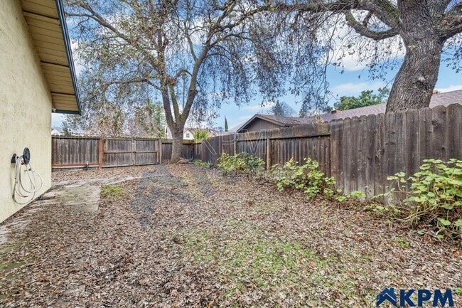 Building Photo - 9146 Blue Fox Way