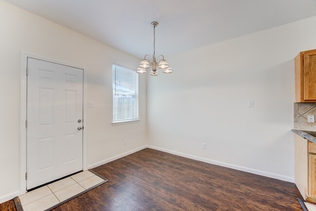 Building Photo - 6118 Yorkglen Manor Ln