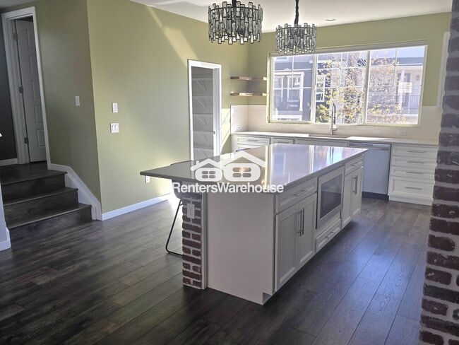 Building Photo - 9065 Southurst St