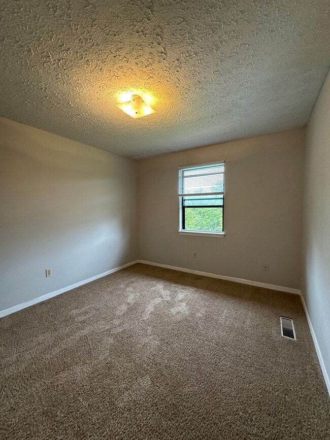Building Photo - 1041 Kendrick Creek Rd