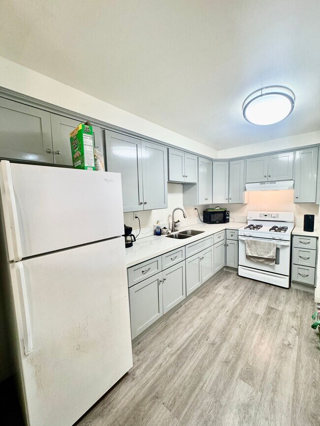 Floorplan - 755 W 30th St